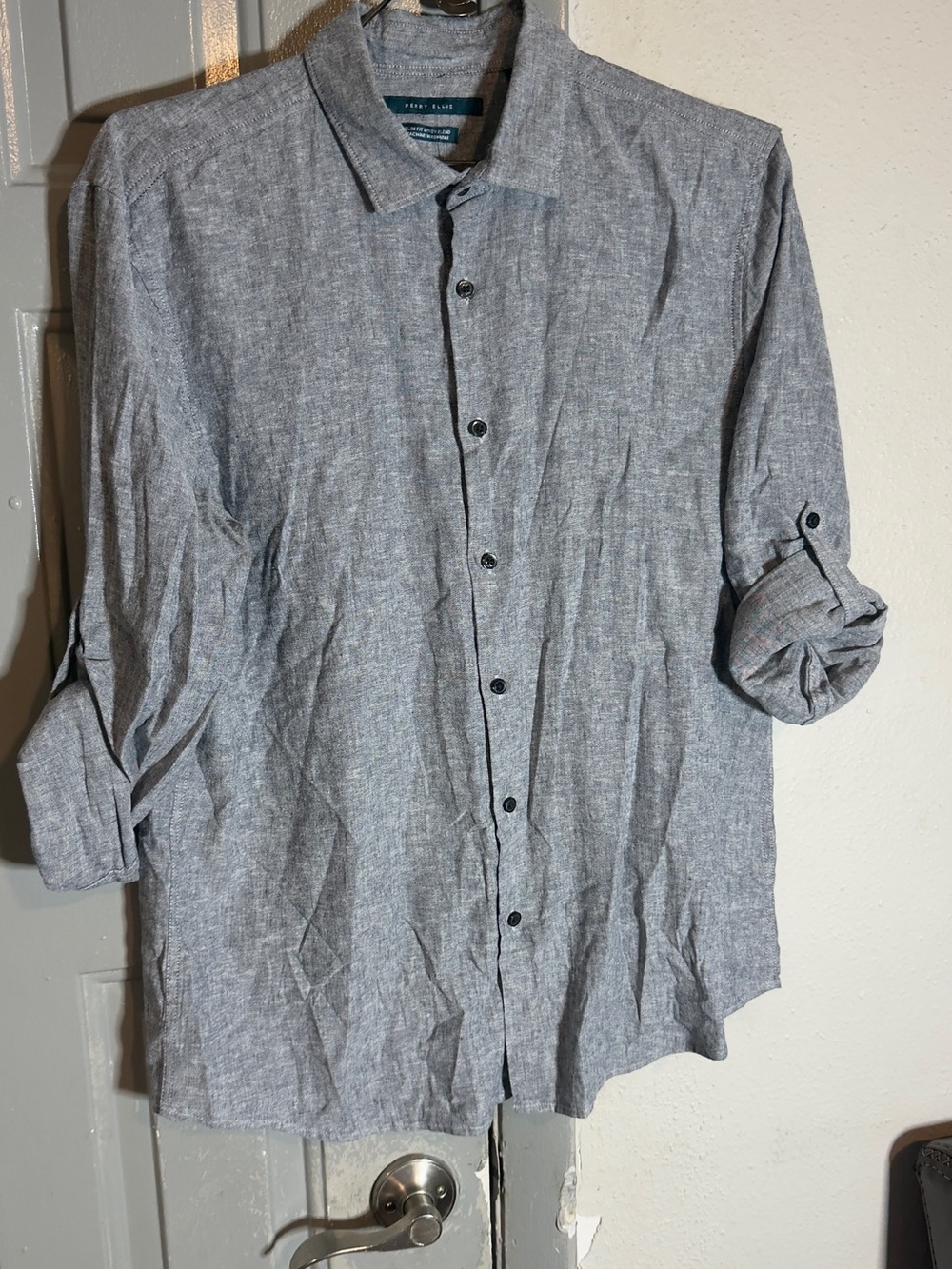 Perry Ellis Men's Light Gray Button-Down Shirt